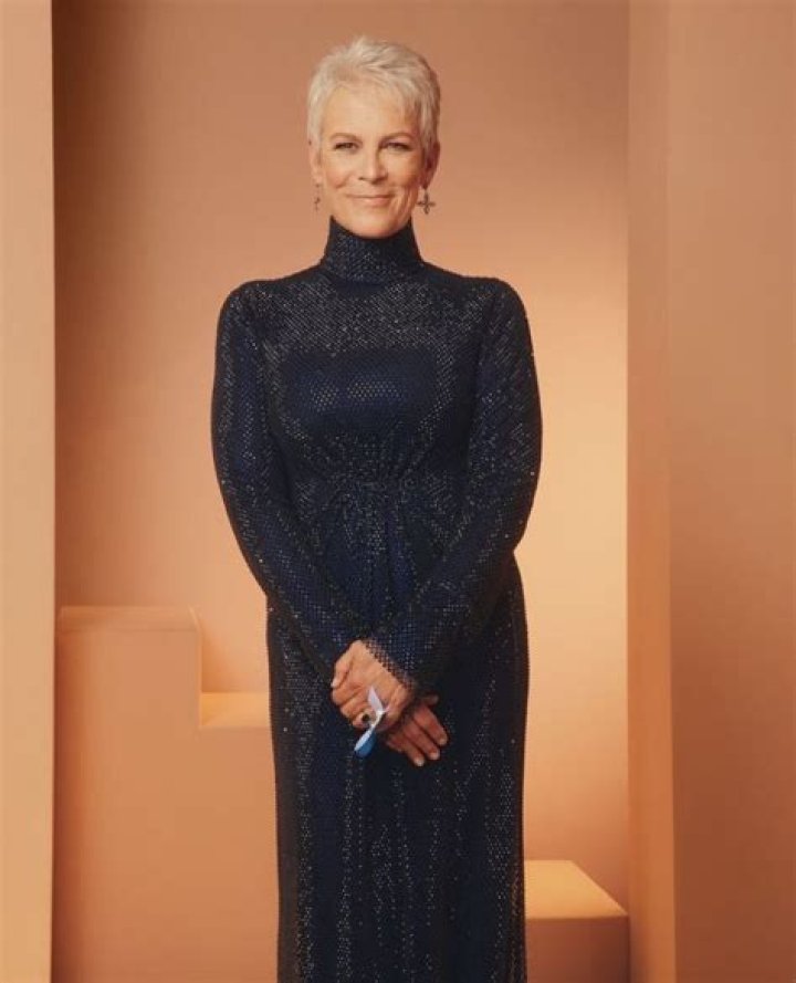 Jamie Lee Curtis Explains the Symbolism Behind Her 2022 Oscars Gown