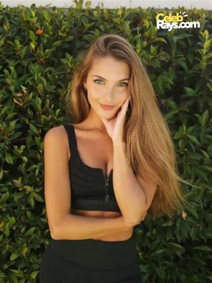 Lexi Rivera Nude Selfies Released