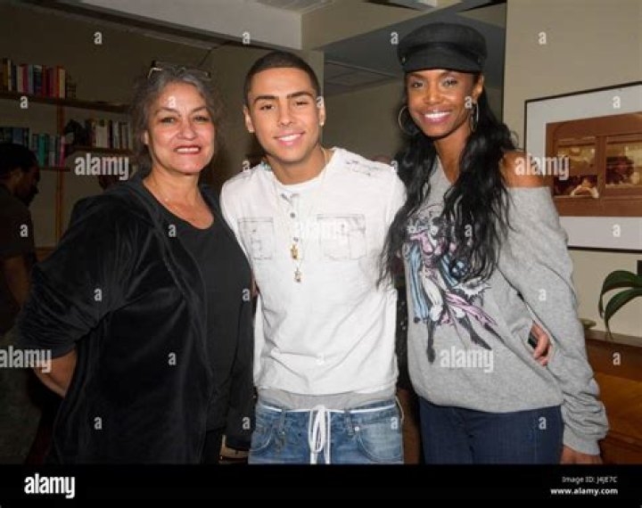 Quincy Brown Parents Are Kim Porter And Al B. Sure!, Meet His Siblings