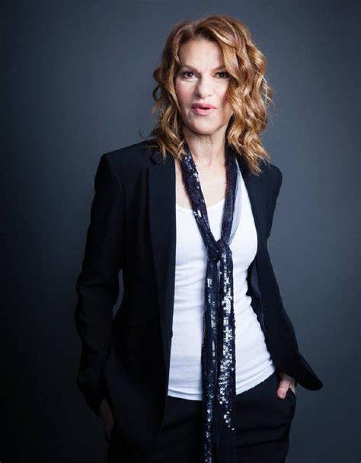 Sandra Bernhard Net Worth, Height-Weight, Wiki Biography, etc